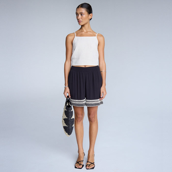 Shorts «Ragni» in schwarz von ICHI