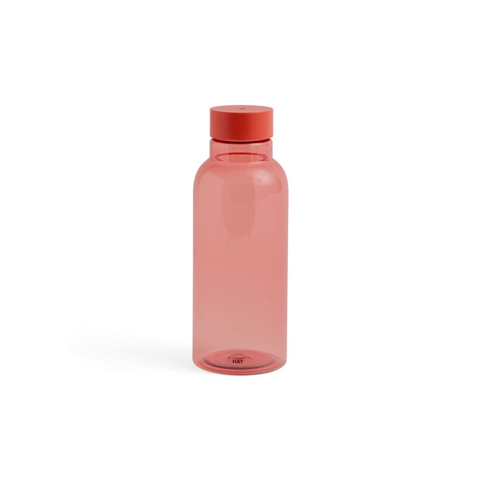 Miz Water Bottle 0.54 litre in red von HAY