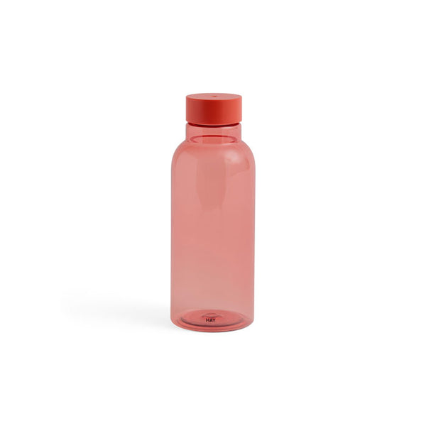 Miz Water Bottle 0.54 litre in red von HAY