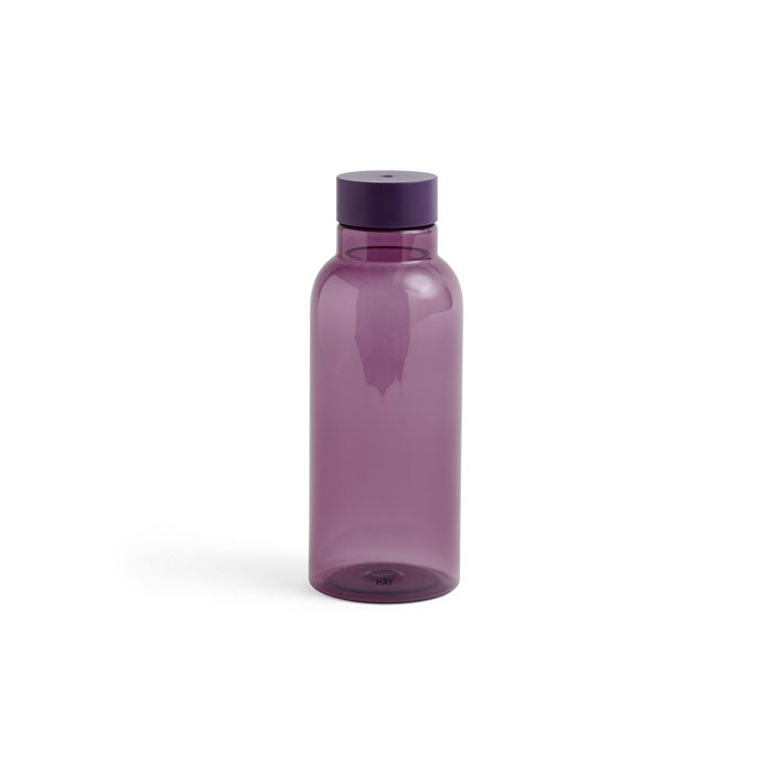 Miz Water Bottle 0.54 litre in purple von HAY