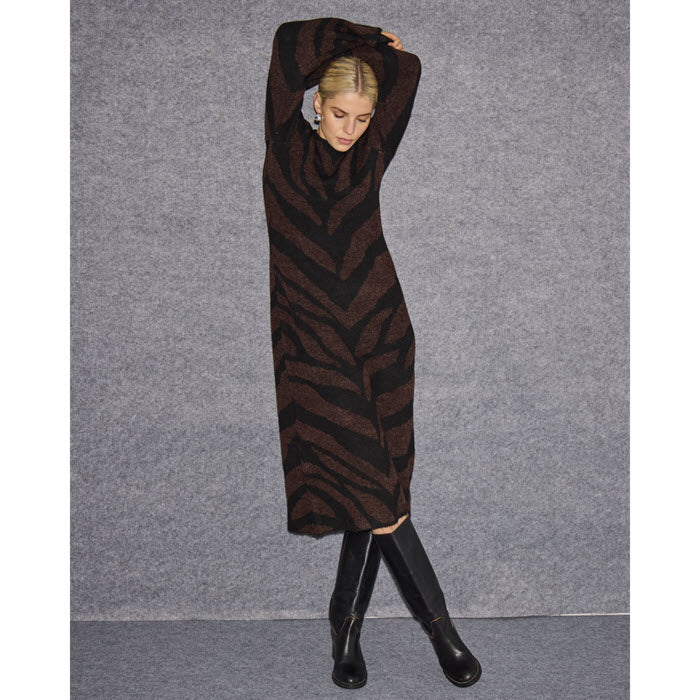 Strickkleid «Kamora» in schwarz/braun von ICHI
