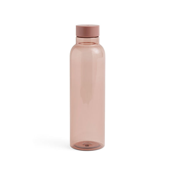 Miz Water Bottle 0.72 litre in mauve von HAY