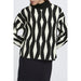Pulli «Otari» in weiss-schwarz von b.young