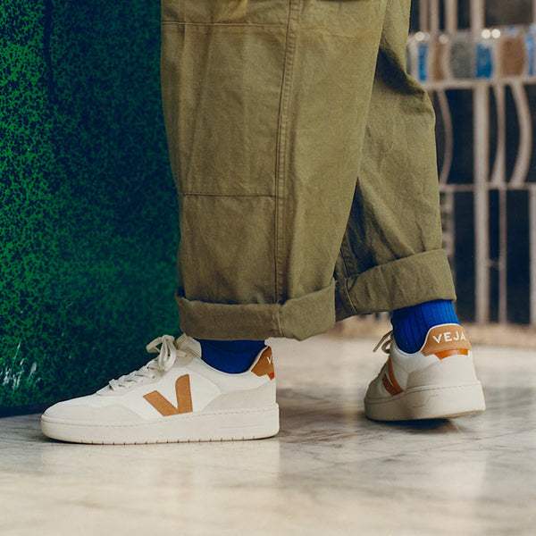 Sneakers «V-90 Leather» in Extra-White Umber von VEJA