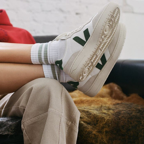 Sneakers «V-90 Leather» in Extra-White Cyprus von VEJA